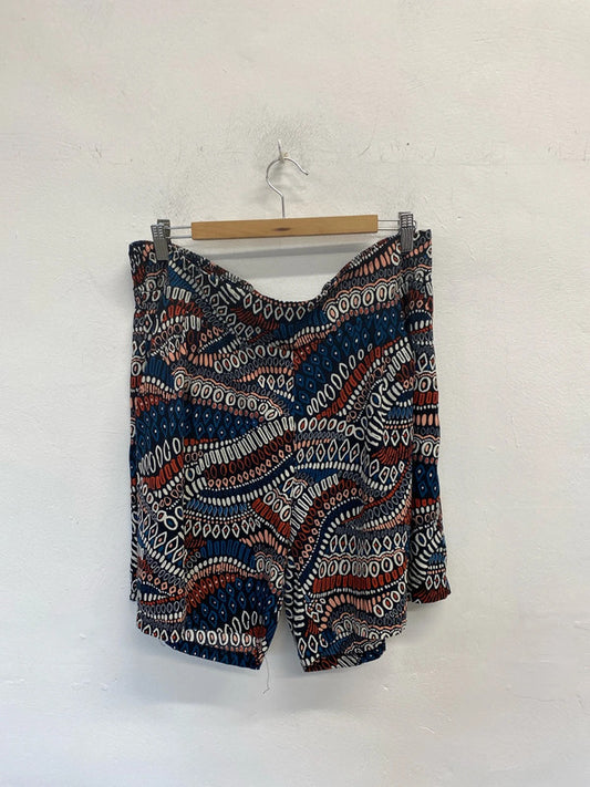 Lovely Shein blue red pattern floaty shorts UK 20 YM001