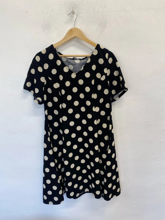 Stunning George black cream spotted fit and flare dress UK 20 IM001