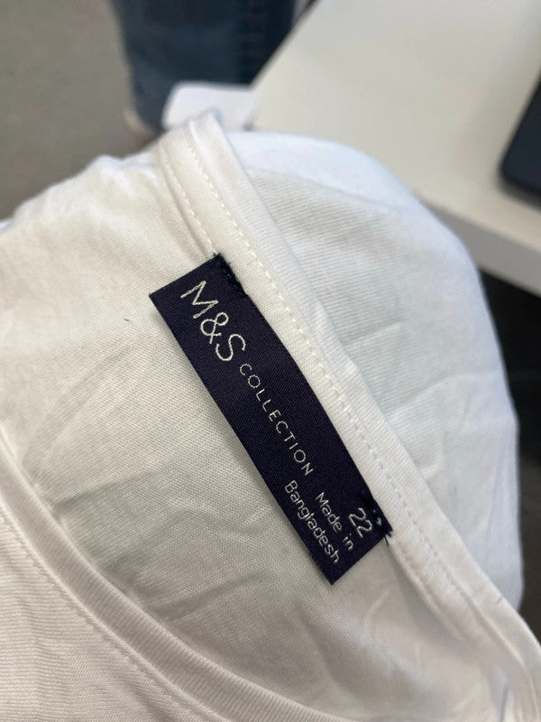 Lovely m&s Summer printed tshirt UK 22 LK006