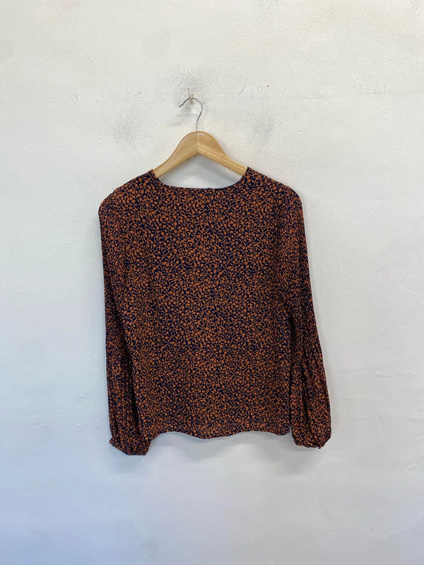 Lovely Vero Moda brown navy pattern blouse new with tags UK S AG005