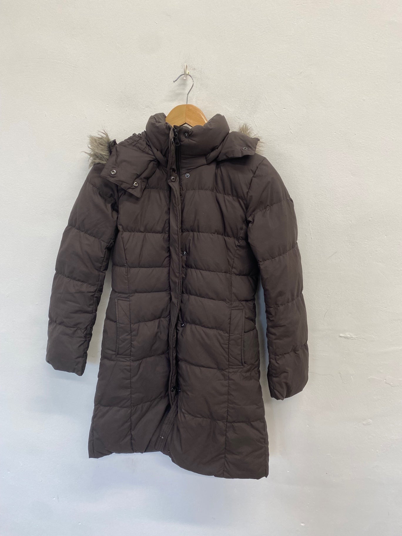 Stunning Uniqlo Puffer Jacket Uk 6 Grey longline faux fur KS544