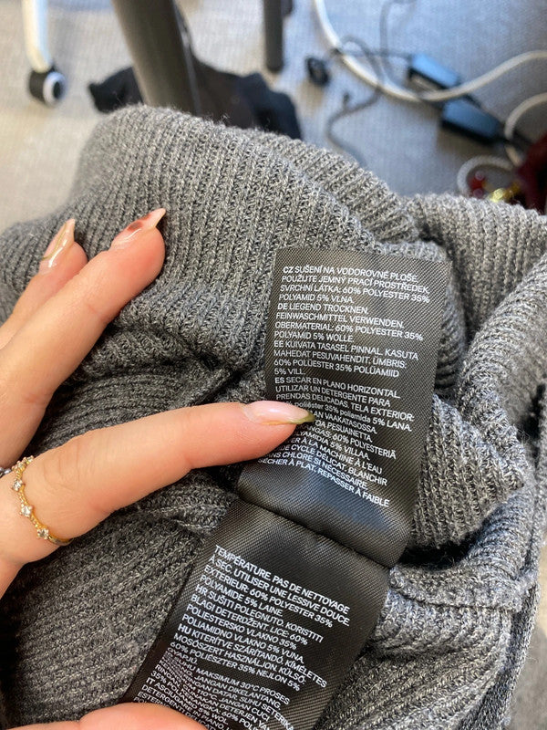 Lovely h&m grey knit twist back jumper UK S LH002