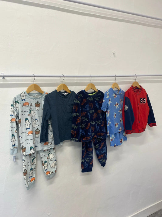 Fab Boys chill bundle age 4-5 TU M&S #10 GJ001