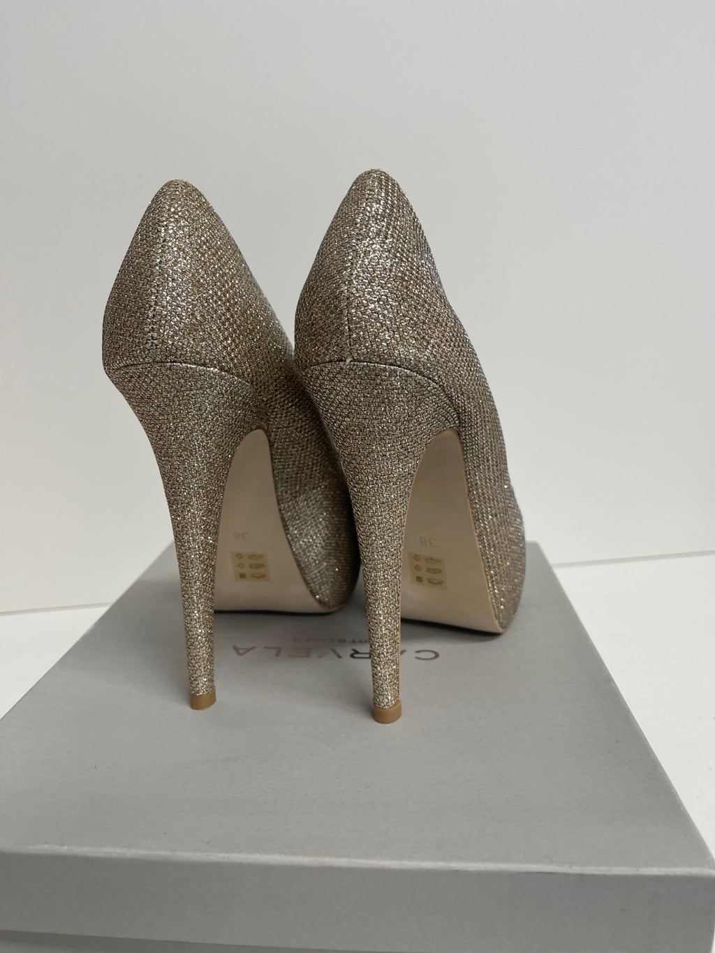 Stunning Carvela Kaci glitter  Heels & clutch bag  UK5 Bronze PP546