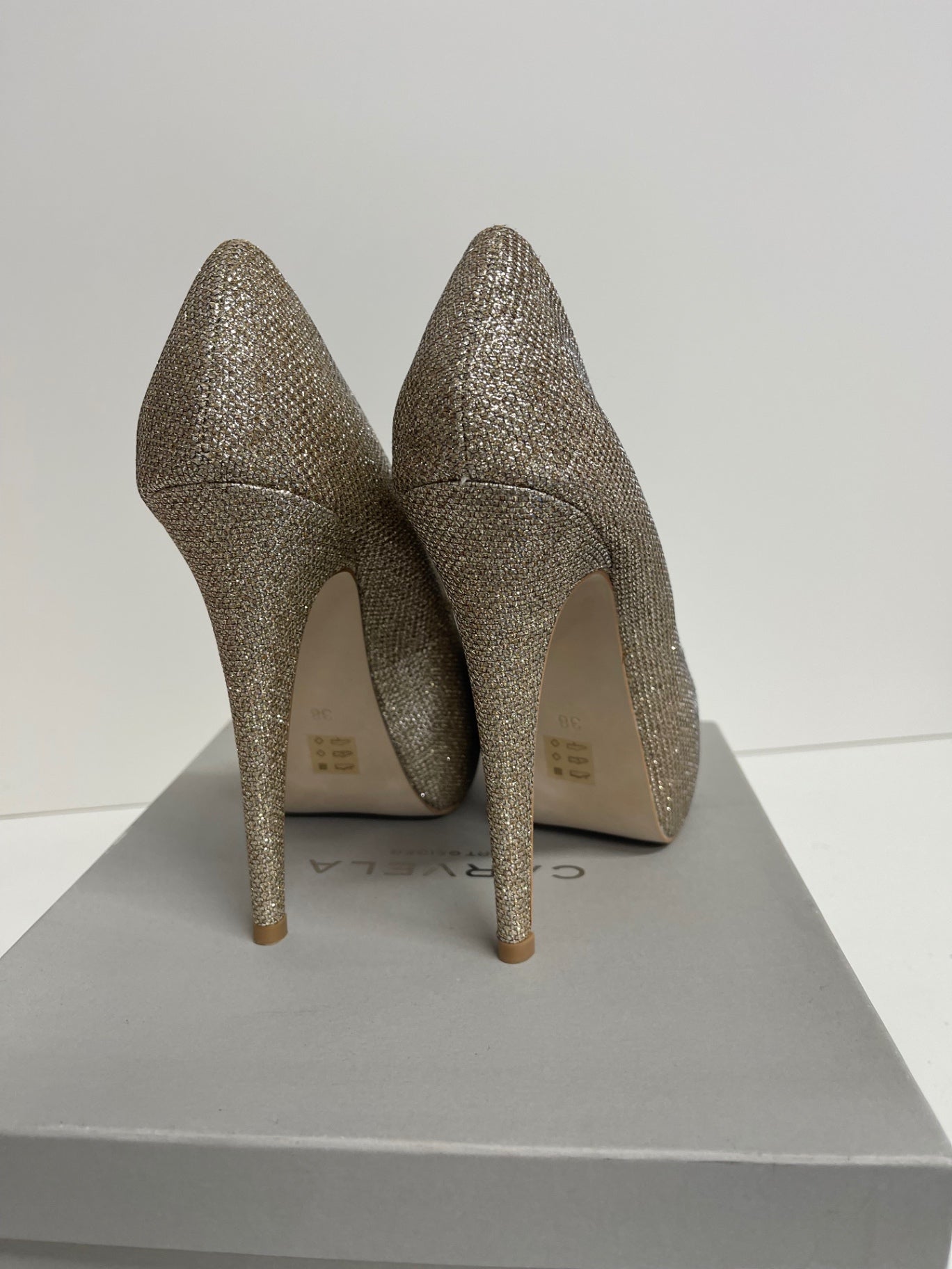 Stunning Carvela Kaci glitter  Heels & clutch bag  UK5 Bronze PP546