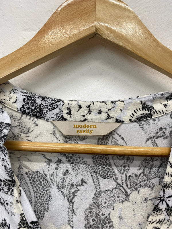 Modern Rarity Elegant Pale Blue Floral Pattern Asymmetric Midi Dress Size M KM005