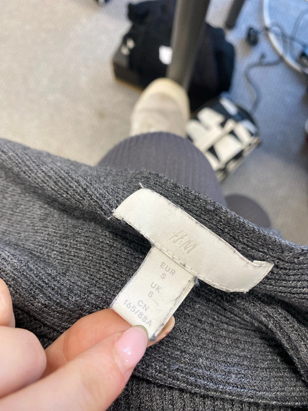 Lovely h&m grey knit twist back jumper UK S LH002