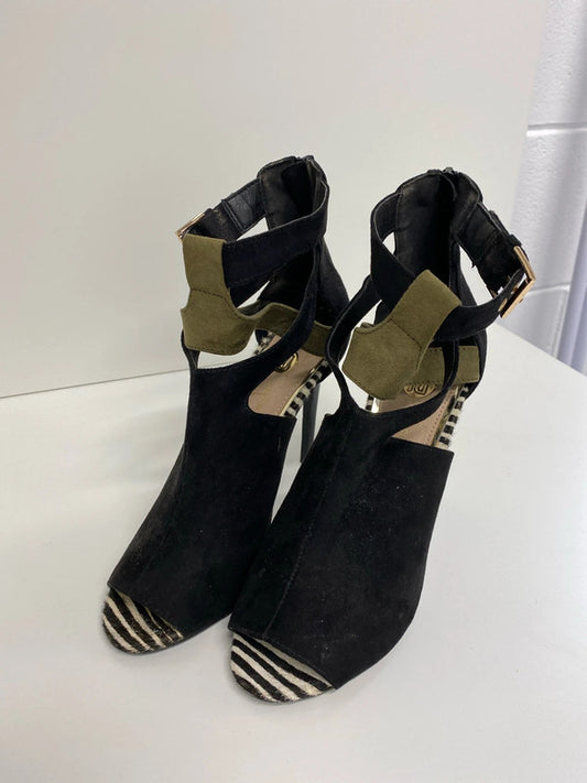 Fabulous River Island stilletto black peep toe boot UK6 KM004