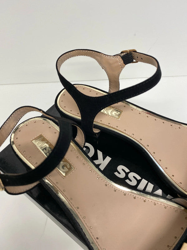 Fabulous Black Sandals with gold details events or parties Uk7 IM001