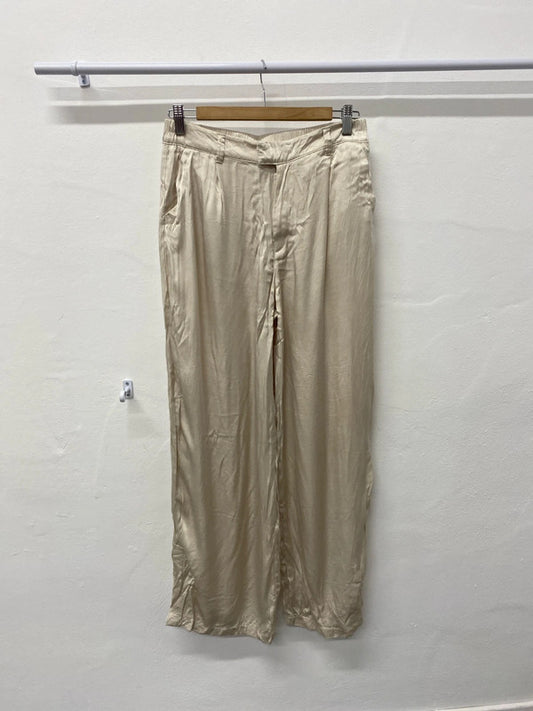 Fabulous Bershka champagne loose fit elastic waist trousers Uk L KS002