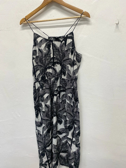 Fabulous H&M pool cover up dress palm trees monochrome Uk12 MS002
