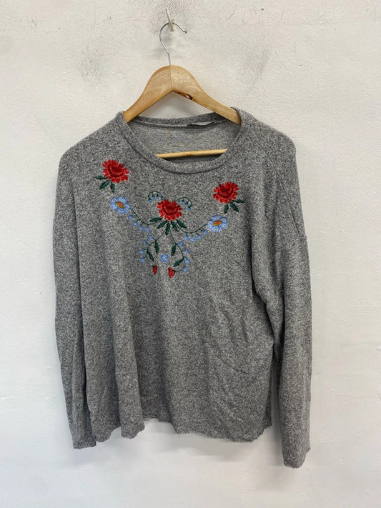 Gorgeous Zara trafaluc grey flower embroidered jumper UK L LB005