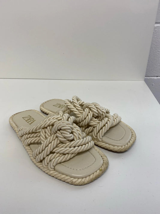 Fabulous Zara light ivory rope knot sliders UK6 KS002