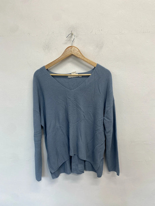 Lovely H&m blue knit v neck jumper UK L KM003