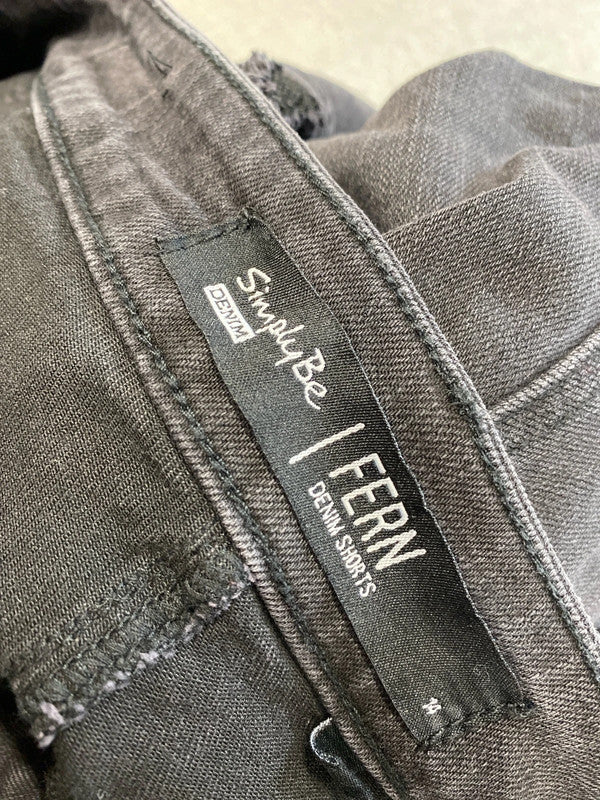 Gorgeous black washed simply be fern distressed denim shorts UK 14 LB010