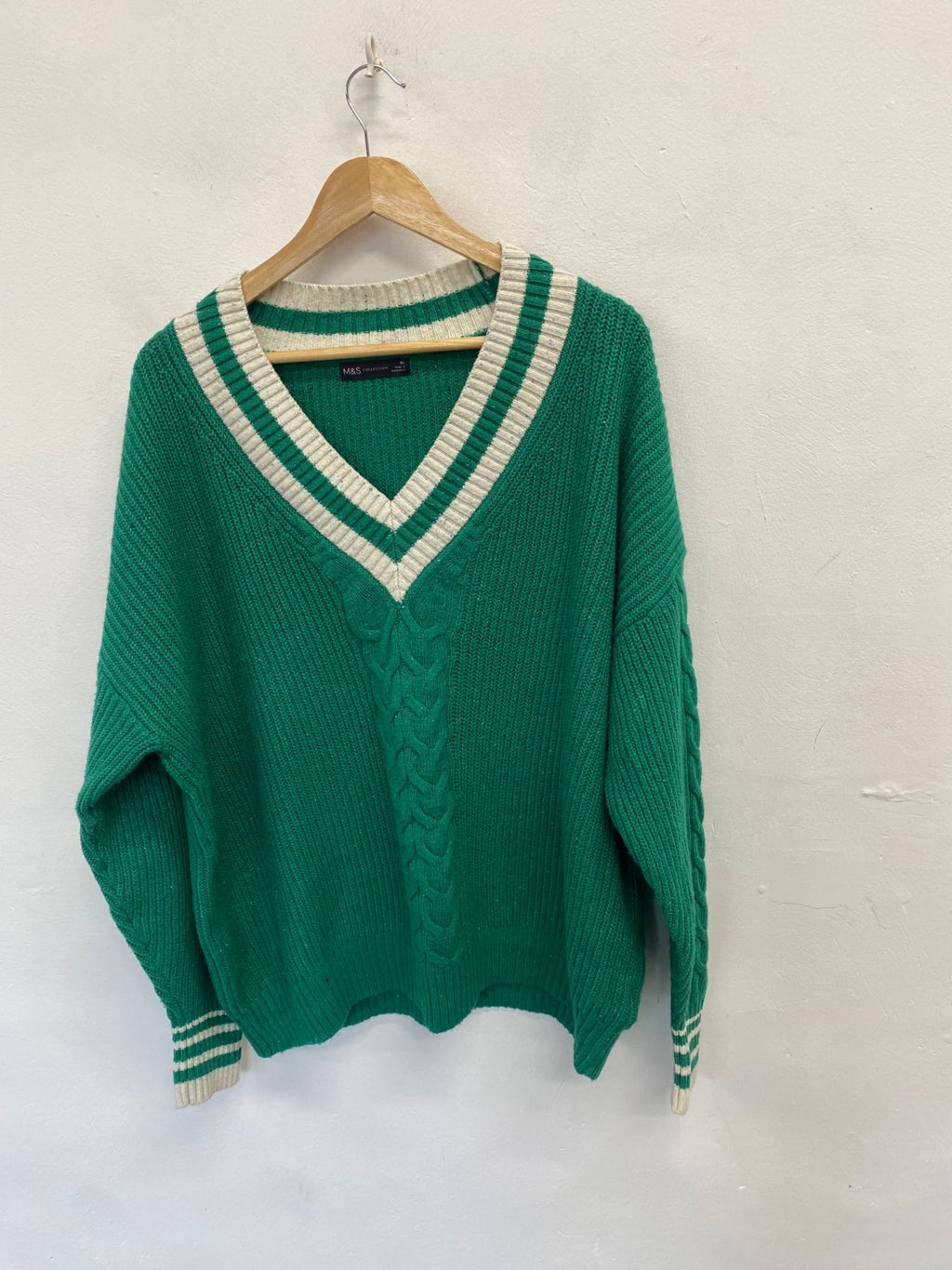 Stunning Marks and Spencer v neck Sweater UK 16 Green knitted DM561