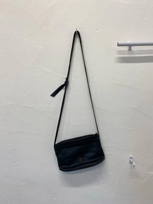 Fabulous Italian leather navy handbag vintage chic CF002