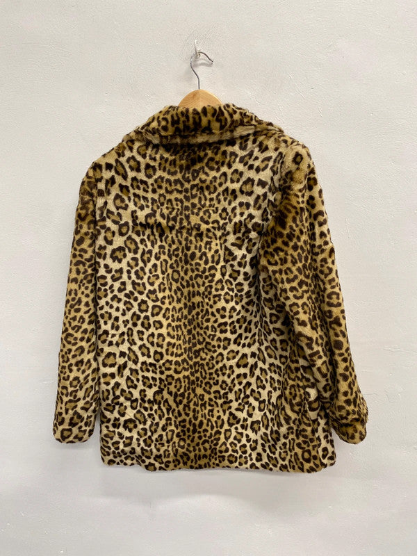Absolutely stunning leopard Print faux fur coat by Dennis Basso UkS AW002