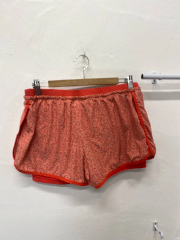 Fabulous Nike Dri-Fit ditsy coral orange shorts UkXL NN001