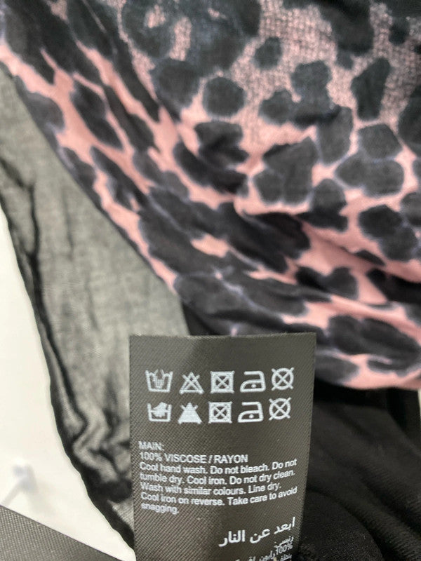 Fabulous Mint  Velvet pink Black Animal leopard print scarf stunning! SS004