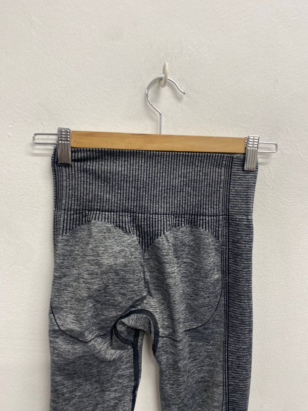 Fabulous Gymshark Leggings UK 8 Grey marl seamless 7/8 SA514