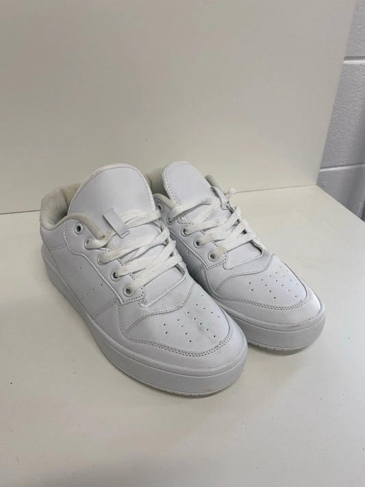 Great Truffle collection White trainers Uk7 classics RM002