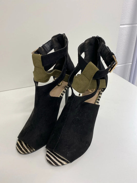 Fabulous River Island stilletto black peep toe boot UK6 KM004