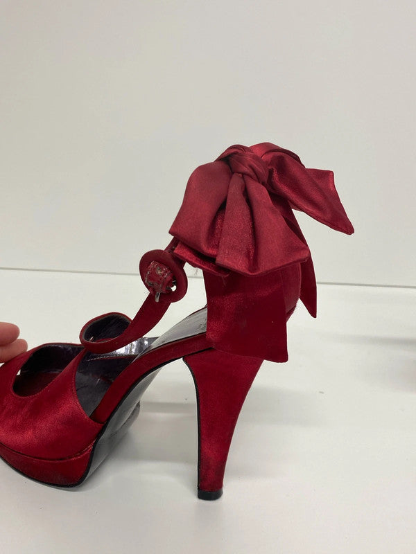 Carvela Elegant Red Satin Bow Detail Heels UK 5 AE001