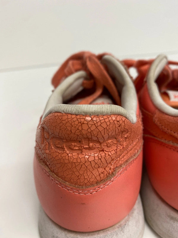 Fabulous Classic Reeboks coral leather trainers Uk4 GK002