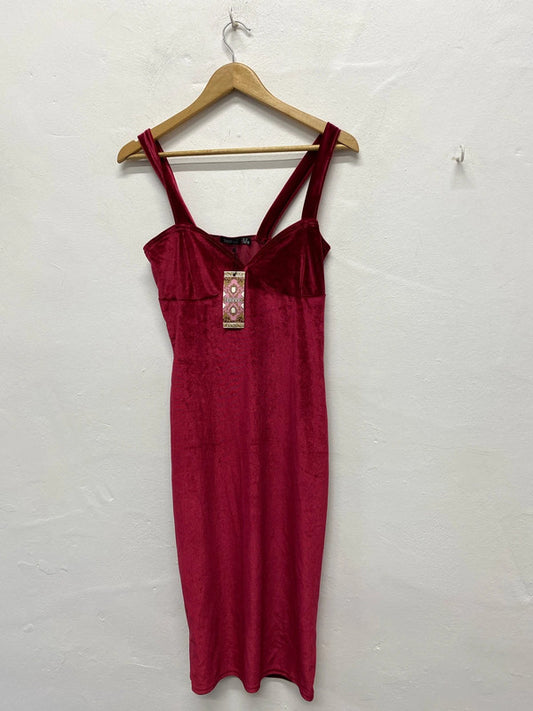Fabulous Boohoo red velvet Bodycon dress Uk12 LB001