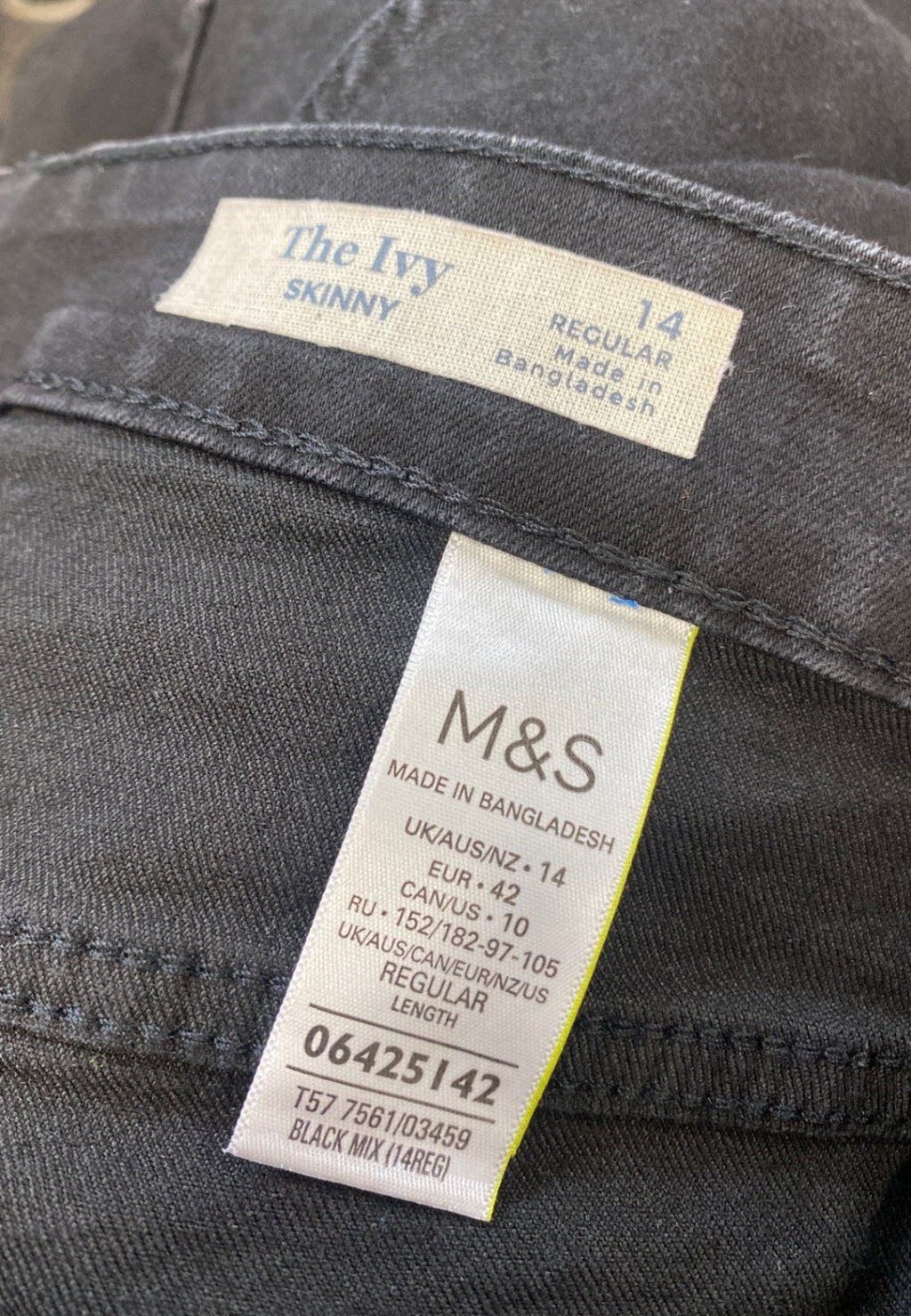 Stunning Marks & Spencers the ivy Skinny jeans UK 14 Black DM561