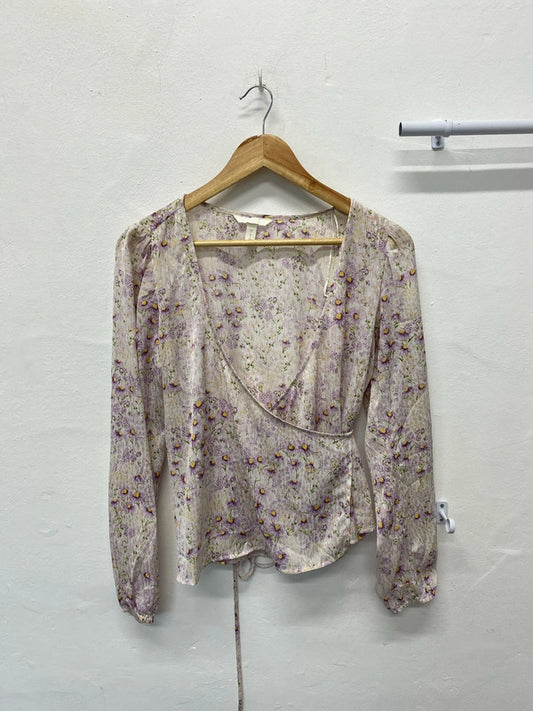 Fabulous H&M lilac flora wrap top lightweight fabric UkS JB001