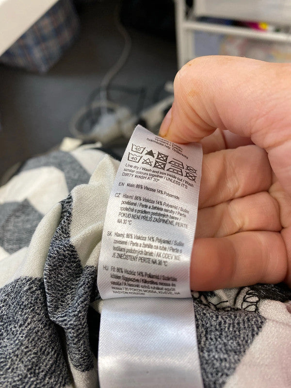 Fabulous diagonal striped Ivory black casual Dress Uk22 F&F flirty CR002