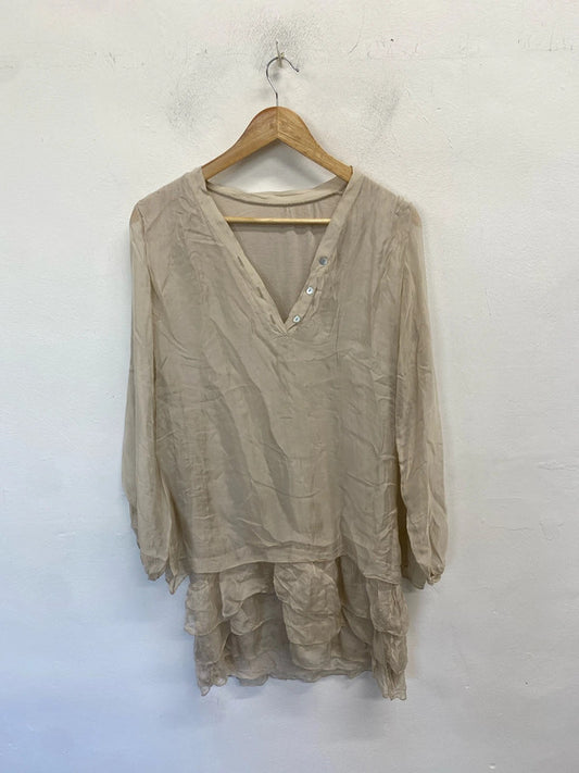 Lovely made in Italy bone white silk button neck frill bottom dress UK L AE001