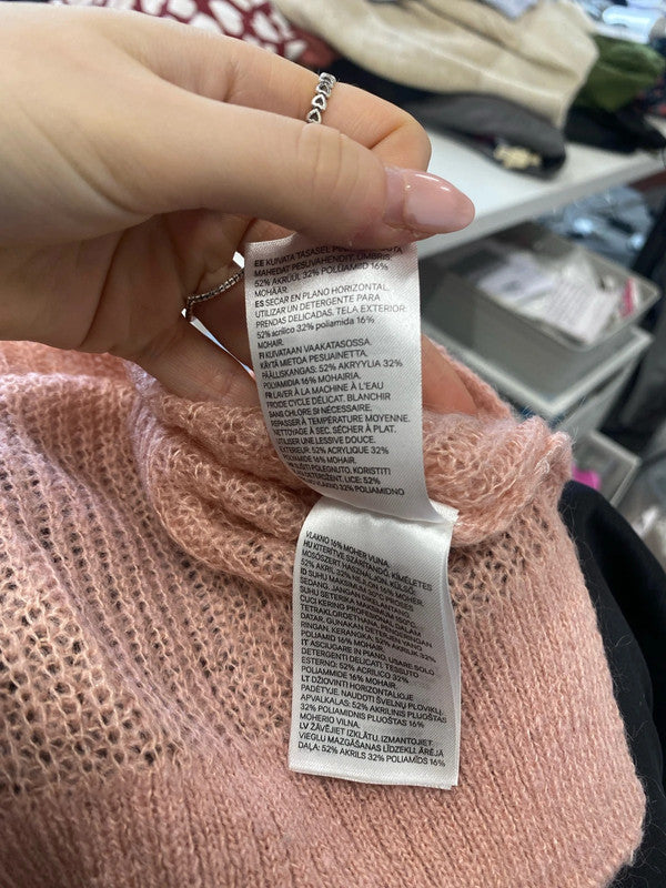 Lovely H&M pink knit v neck UK L KM003