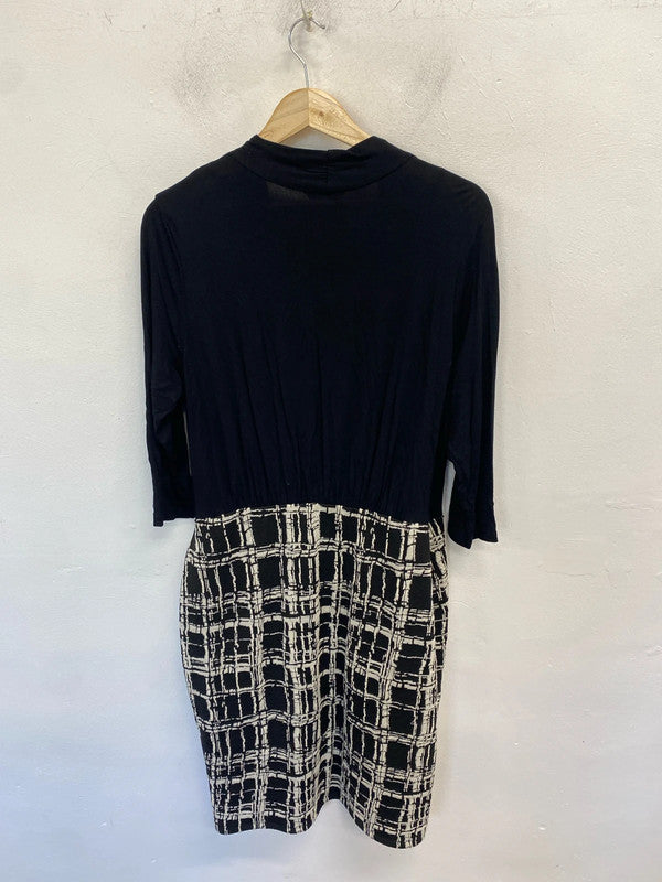 Lovely Roman wrap neck black white checked midi dress UK 16 RR002