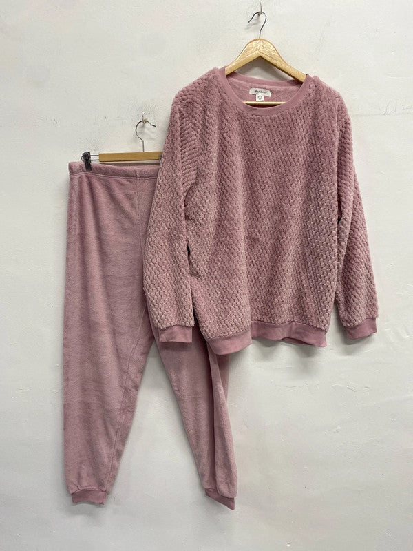 Fabulous mauve pink fleece pyjamas super cosy Uk18/20 CR002