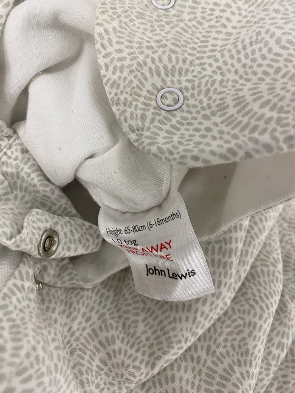 Fabulous Baby bundle sleep Gro bags muslins etc #30 AL002