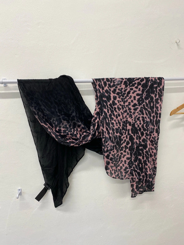 Fabulous Mint  Velvet pink Black Animal leopard print scarf stunning! SS004