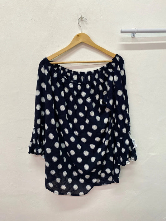 Fabulous flare sleeve spotted gypsy top Uk16 IM001