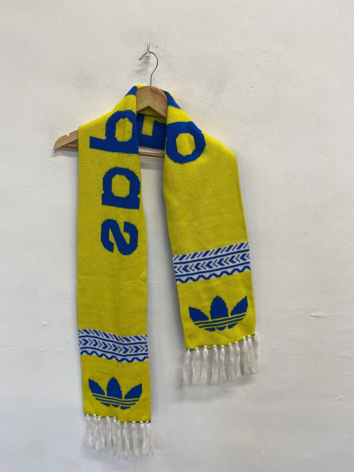 Classic Adidas retro reversible Scarf One size Yellow and Blue AS556