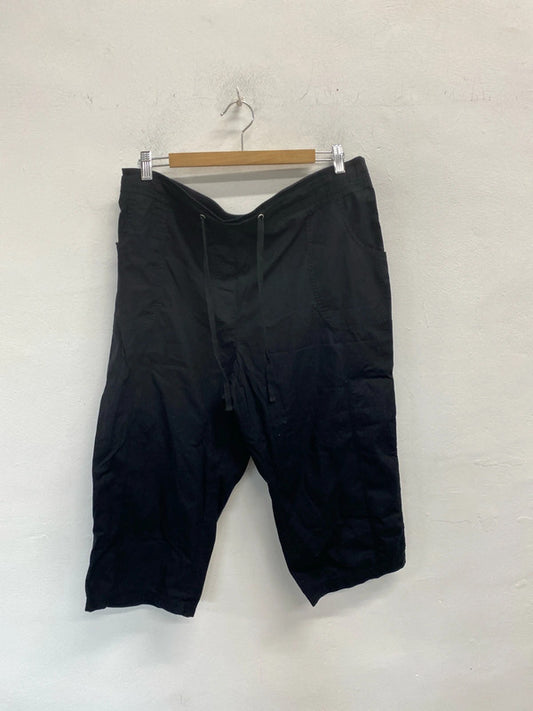 Lovely Bm casual black cropped trousers UK 18 YM001