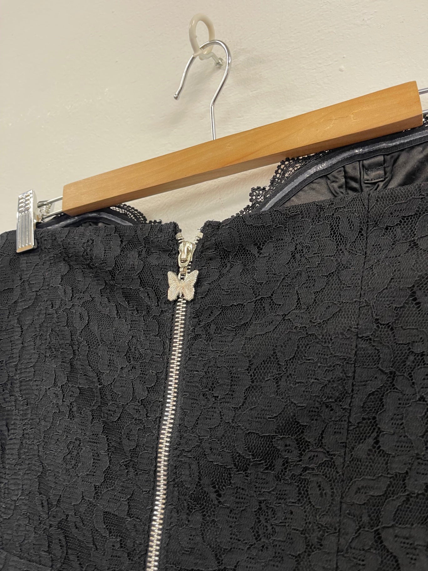 Fabulous Lipsy Vip fishtail evening Party Dress UK18 Black lace RM531