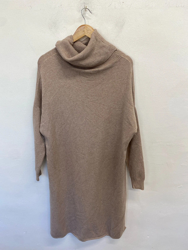 Lovely made in Italy beige roll neck pocket knit dress UK 12-14 KM005