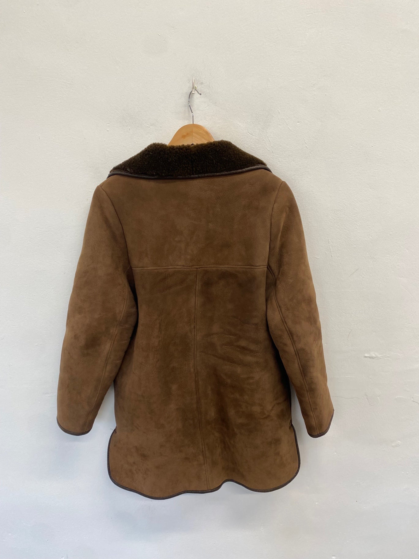 Stunning vintage Richard draper Longline jacket UK 16 Brown sheepskin KR559