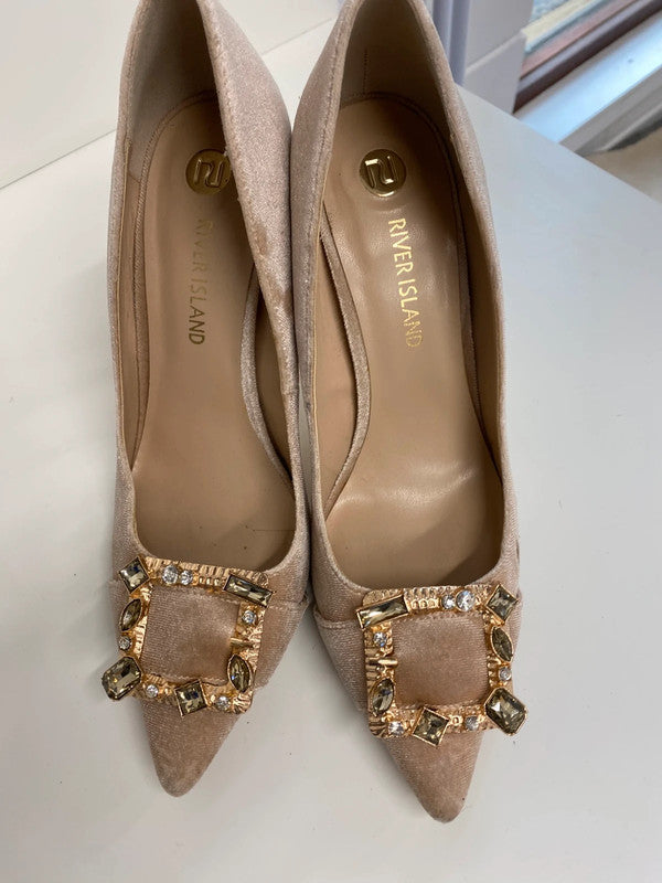 Fabulous River Island blush faux velvet occasion shoes gold buckle UK6 KM004