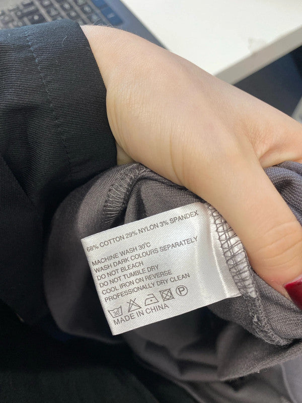 Lovely valour & Valkyrie grey mini dress flowers bead neckline UK 16 GK002