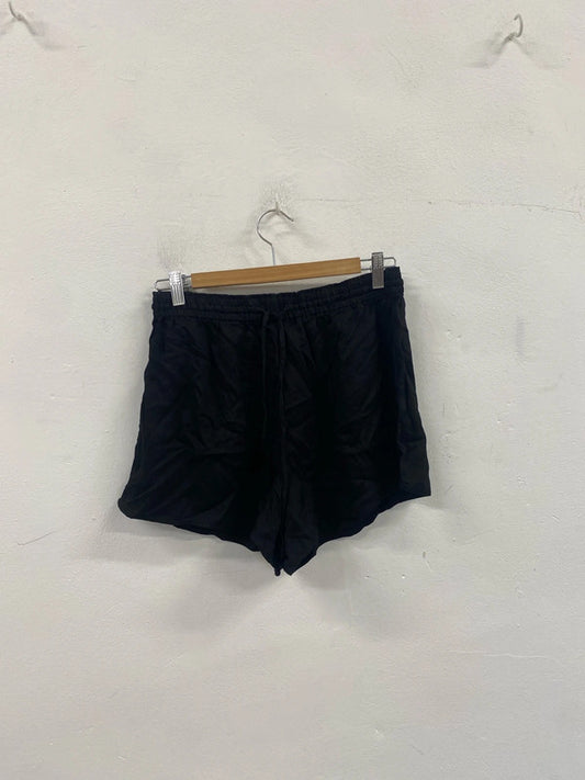 Fabulous H&M black shorts with drawstring uk 10 KS002