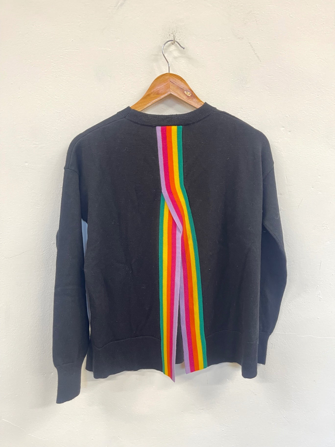 Fabulous Madeleine Thompson Merino Wool rainbow split back Sweater UKS Black SA514