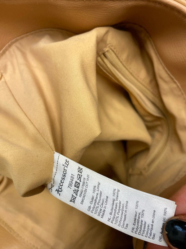 Super cute Accessorize Tan handbag faux leather KM004